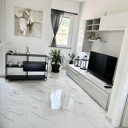 Apartamento Casa La Rosa Lesa Exterior foto